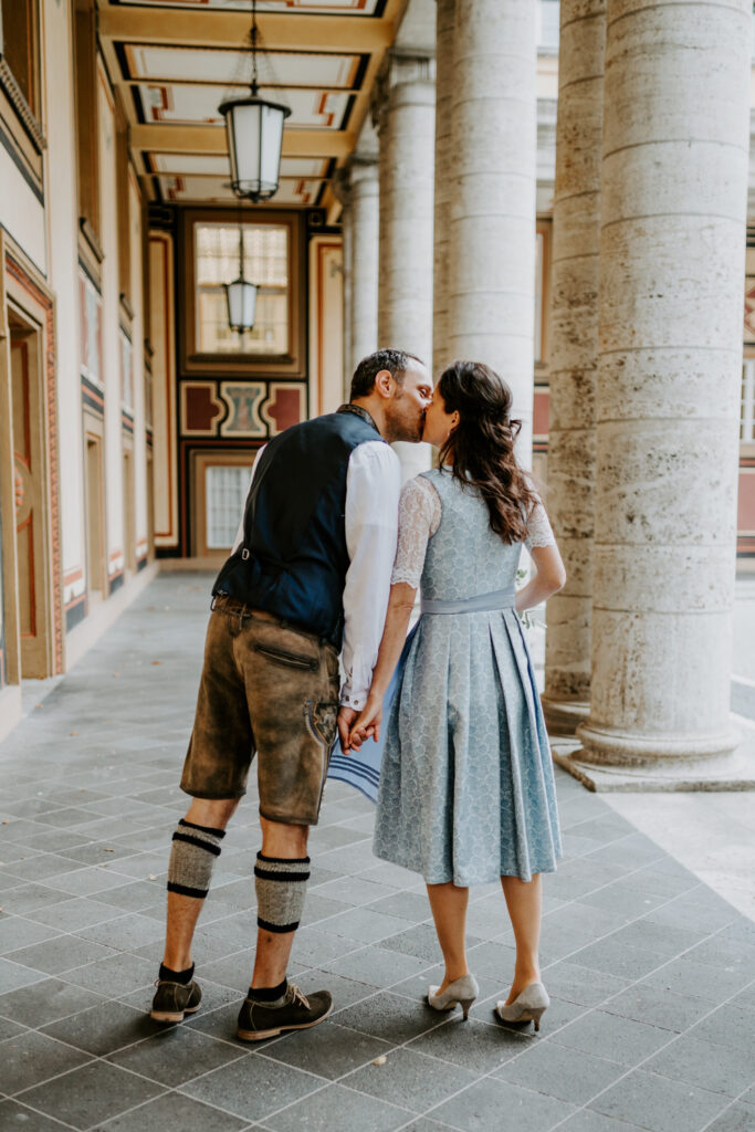 Hochzeit im Standesamt Mandlstraße München Hochzeitsfotograf Nicole Frank